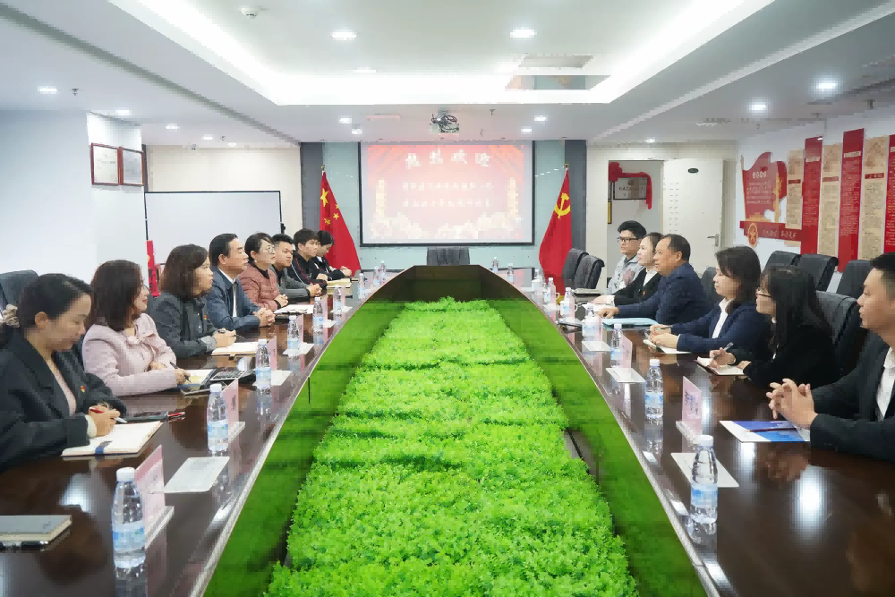 省住建行業黨委一級調研員莫百超一行蒞臨萬泰公司黨支部調研指導